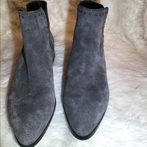 Donald J.pliner Gavi gray leather ankle boots size 8